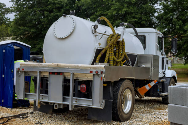 Best Portable restroom solutions  in St Anne, IL